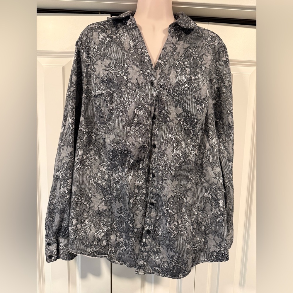 Lane Bryant black white buttonfront blouse top 22